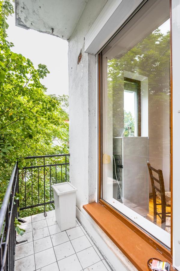 Sofia'S Vintage Gem: Spacious 2Bd Flat On Solunska Apartment Bagian luar foto